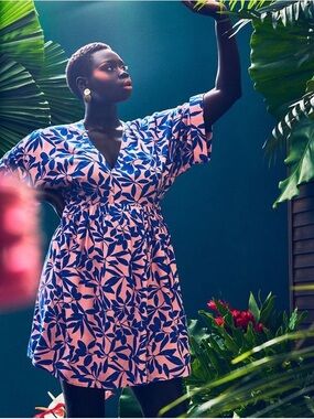 Pink and Blue Leaf-Print V-Neck Kimono Dress